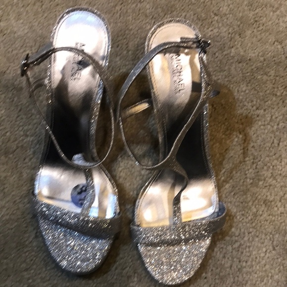 Michael Kors Silver T-Strap Glitter Sandals with 4 inch Heel-Size 8.5M - Picture 1 of 10